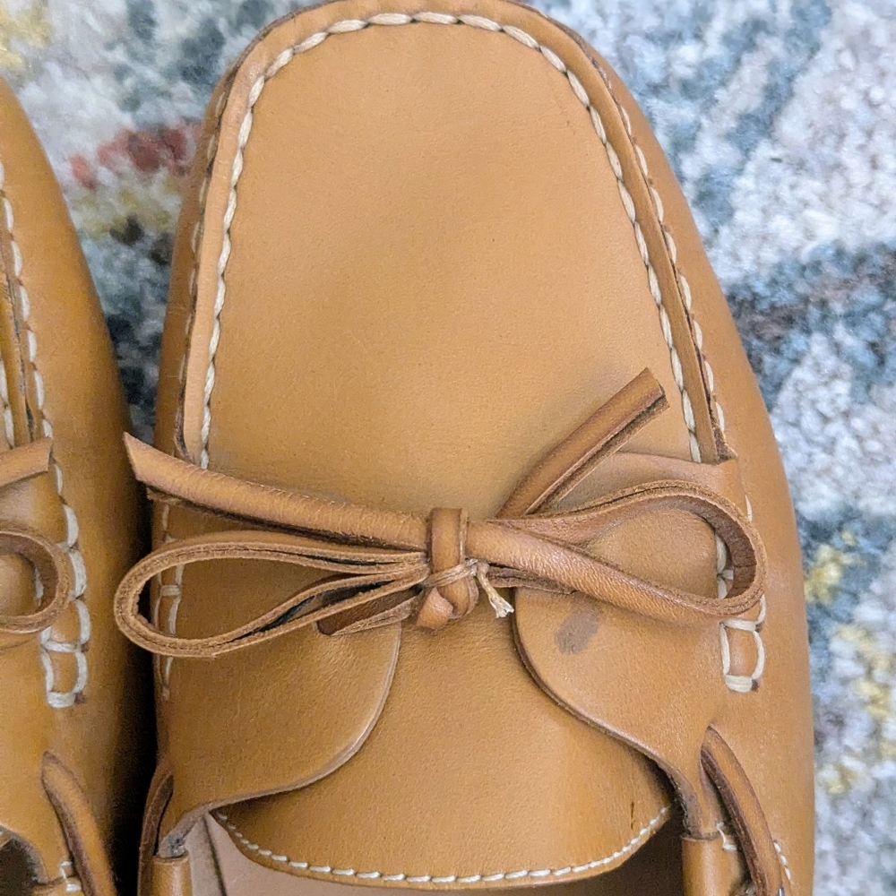 Salvatore Ferragamo Leather Boat Shoes - 9B - Picture 9 of 9